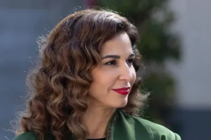 Η Χριστίνα σε δραματική σκηνή μέσα στη φυλακή στη σειρά «Άγιος Έρωτας».