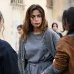 Η Χριστίνα πίσω από τα κάγκελα της φυλακής στη σειρά Άγιος Έρωτας