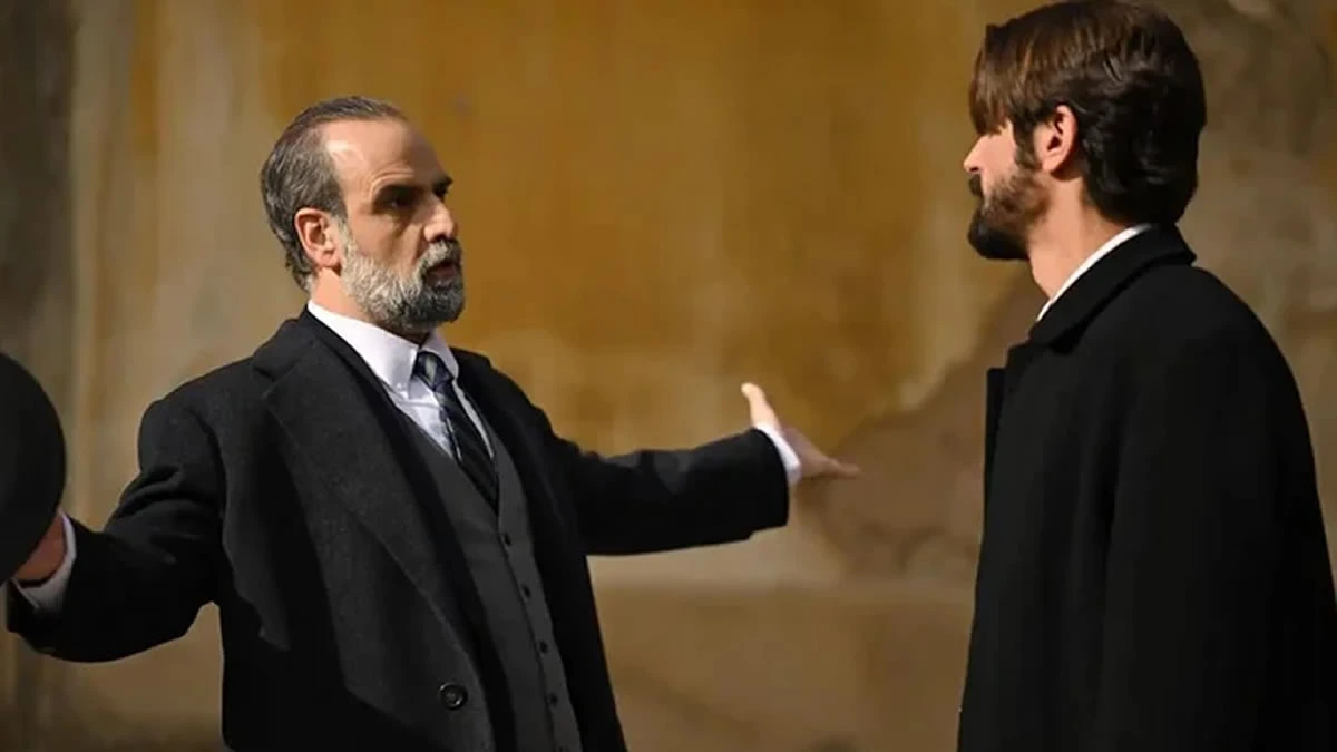 Σκηνή έντασης ανάμεσα στον πατήρ Νικόλα και τον Παύλο στη σειρά Άγιος Έρωτας