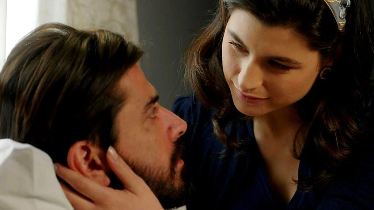 Η Χλόη προσφέρει ένα δώρο στον πατέρα Νικόλαο ενώ ο Παύλος κινδυνεύει στη φυλακή