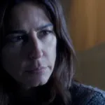 Η Χριστίνα σχεδιάζει την εκδίκηση του Παύλου μέσα στη φυλακή στη σειρά Άγιος Έρωτας