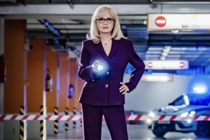 Η Αγγελική Νικολούλη στο πλατό της εκπομπής «Φως στο Τούνελ» ερευνά τη νέα συγκλονιστική υπόθεση.