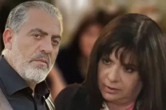 Η Ασπασία σκοτώνει τον Δημοσθένη στη Γη της Ελιάς