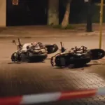 Αστυνομικό όχημα με ζημιές μετά τον εμβολισμό από διαρρήκτες στον Άγιο Δημήτριο.