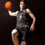 Ο Νεοκλής Αβδάλας σε αγώνα του Virginia Tech στο NCAA