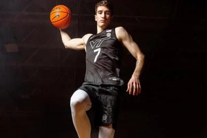 Ο Νεοκλής Αβδάλας σε αγώνα του Virginia Tech στο NCAA