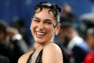 Η Dua Lipa στο promo των Χειμερινών Ολυμπιακών Αγώνων 2026 στο Μιλάνο.
