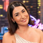 Η Έλενα Κρεμλίδου χαμογελά σε πρόσφατη δημόσια εμφάνισή της