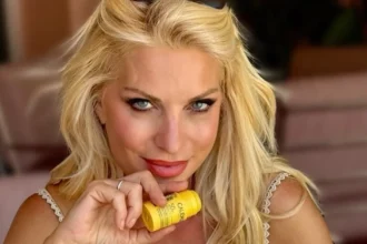 eleni menegaki kalokairi ionio instagram