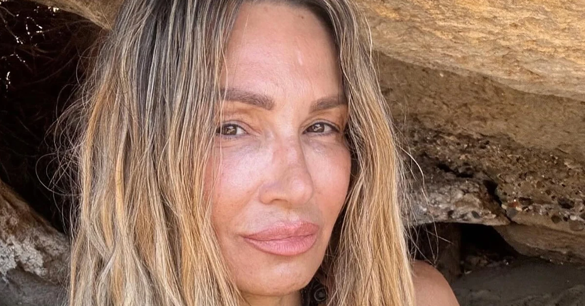 eleni petroulaki diakopes milos