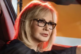 Αγγελική Νικολούλη στον δρόμο της εκπομπής Φως στο Τούνελ