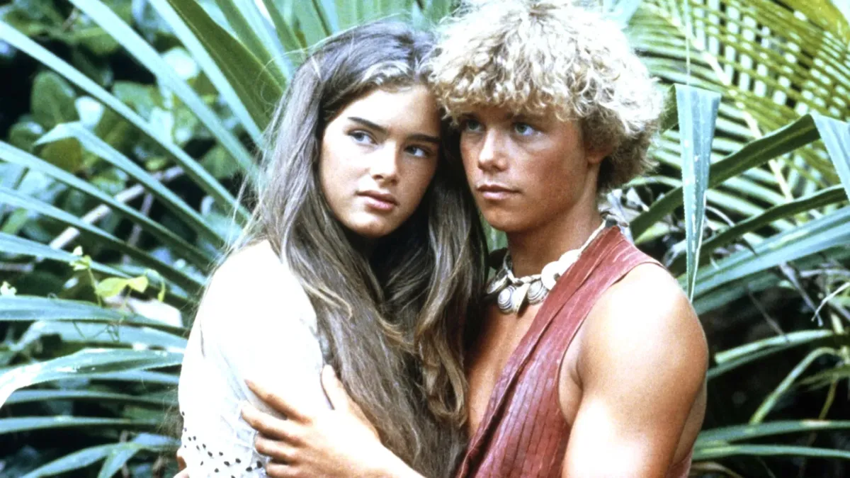 Μπρουκ Σιλντς και Κρίστοφερ Άτκινς τότε και σήμερα – 45 χρόνια από τη «Γαλάζια Λίμνη»