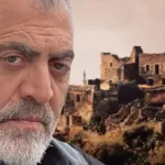 Σκηνή από τη σειρά «Η Γη της Ελιάς» με τον Δημοσθένη