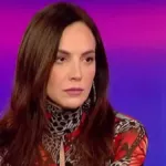 Η Γωγώ Καρτσάνα επιστρέφει στο «Σόι Σου» και μιλά για τη χαρά της επανένωσης της τηλεοπτικής οικογένειας.