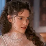 Η Αλίκη σε τρυφερή στιγμή στο Grand Hotel