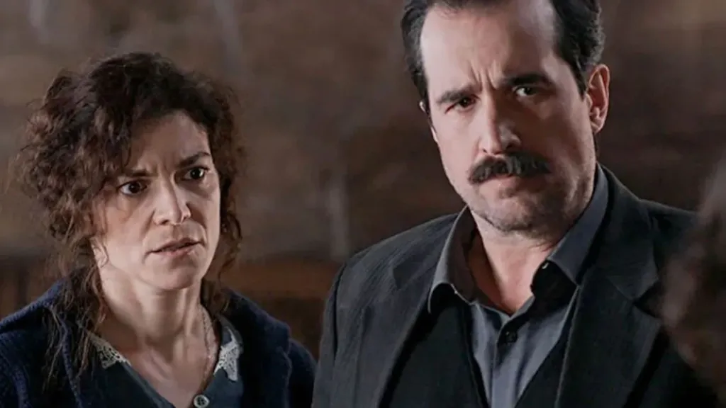 Η Μελίνα αποπλανεί τον Χαραλάμπη στο Grand Hotel