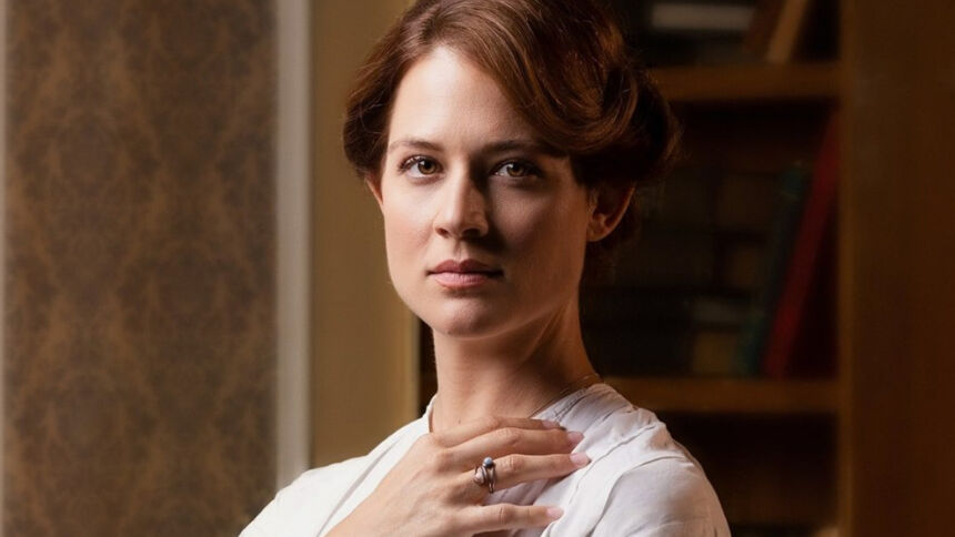 Η Μελίνα και η Θεώνη συγκρούονται για τον Χαραλάμπη στη σειρά Grand Hotel