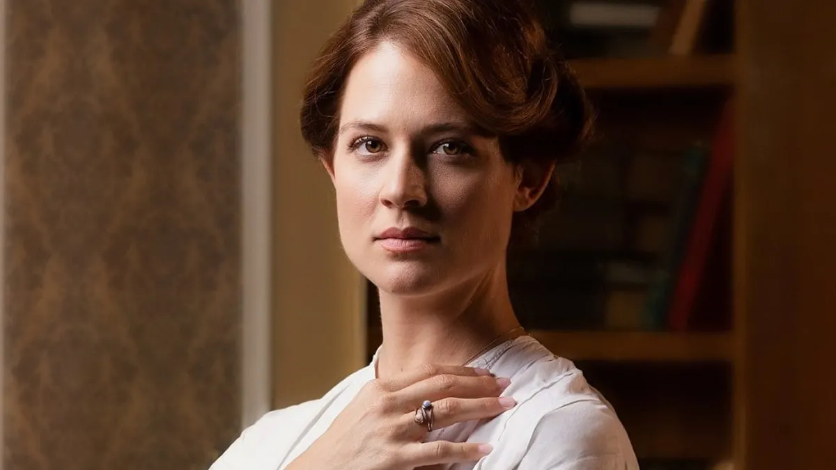 Η Μελίνα και η Θεώνη συγκρούονται για τον Χαραλάμπη στη σειρά Grand Hotel