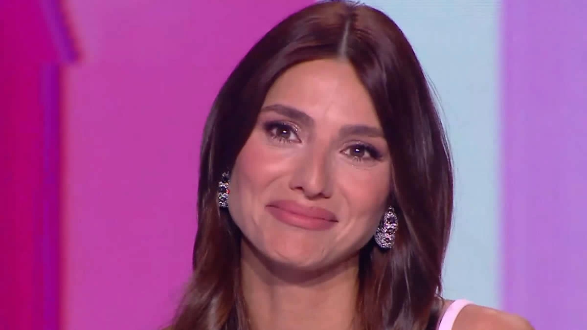 Η Ηλιάνα Παπαγεωργίου κλαίει στο πλατό του GNTM