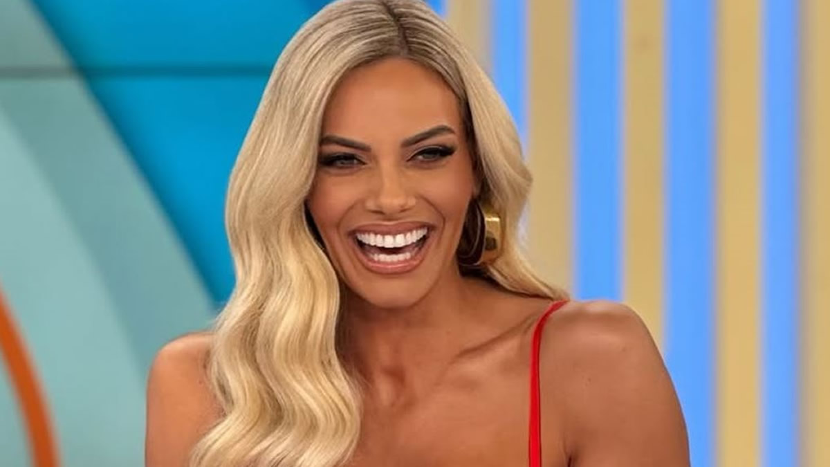 Ιωάννα Μαλέσκου σε πρόσφατη λαμπερή τηλεοπτική εμφάνιση