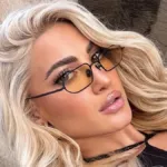 Ιωάννα Τούνη σε φωτογράφιση για το instagram