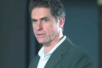 Η Κατερίνη απειλεί τον Οδυσσέα στη σειρά Μία Νύχτα Μόνο