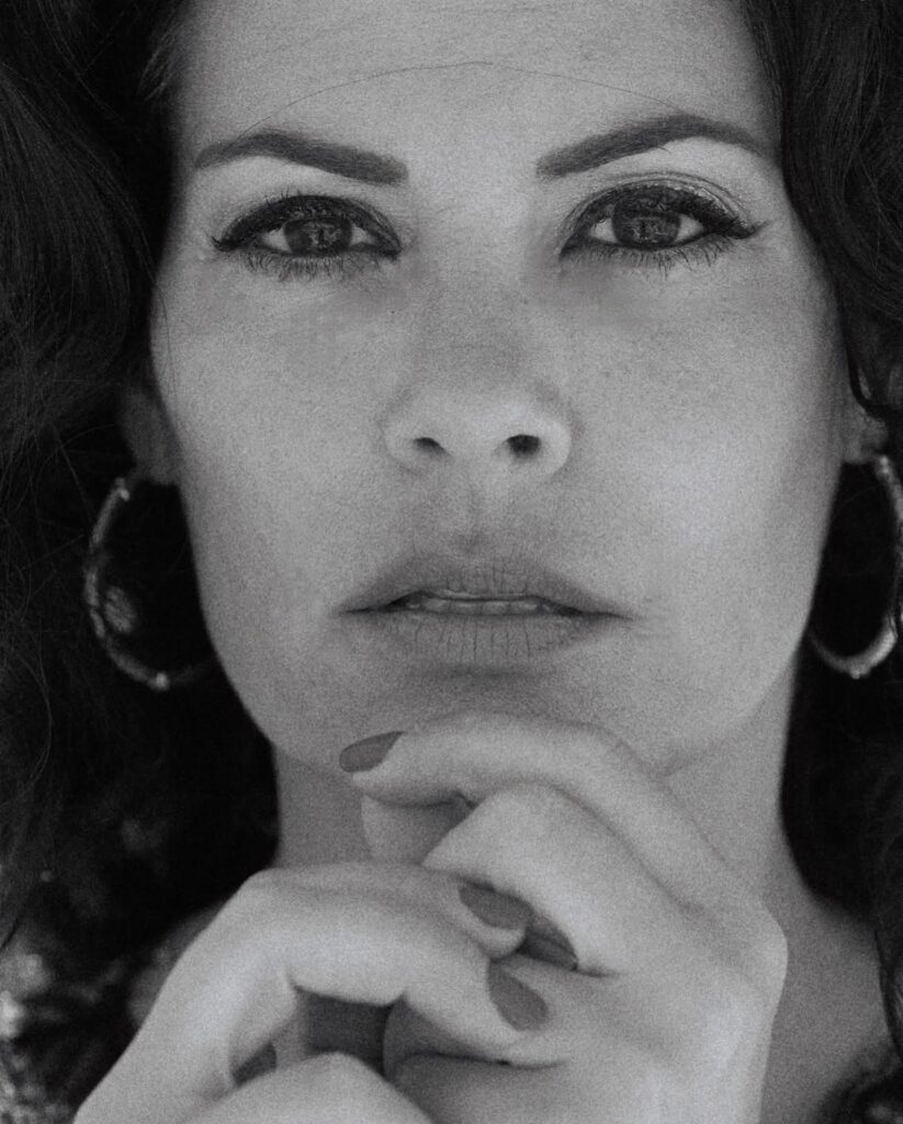 Μαρία Κορινθίου: Η ασπρόμαυρη φωτογράφιση που «μιλά» για θηλυκότητα χωρίς φίλτρα 2 mariakorinthiou 1751318963 3666651680009293013 30104534