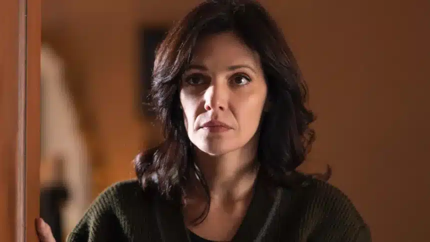 Η Αρετή από τη σειρά «Μια Νύχτα Μόνο» συγκινημένη σε σκηνή μετά το εξιτήριο του παιδιού της