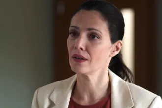 Η Αρετή εξομολογείται τα συναισθήματά της στον Οδυσσέα στη σειρά Μια νύχτα μόνο