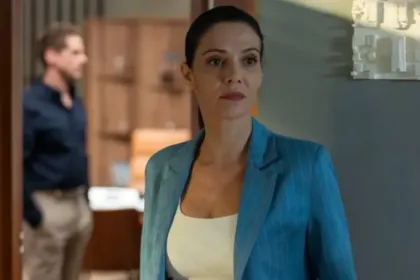 Στιγμιότυπο από τη σειρά «Μια Νύχτα Μόνο» με την Αρετή και τον Οδυσσέα.