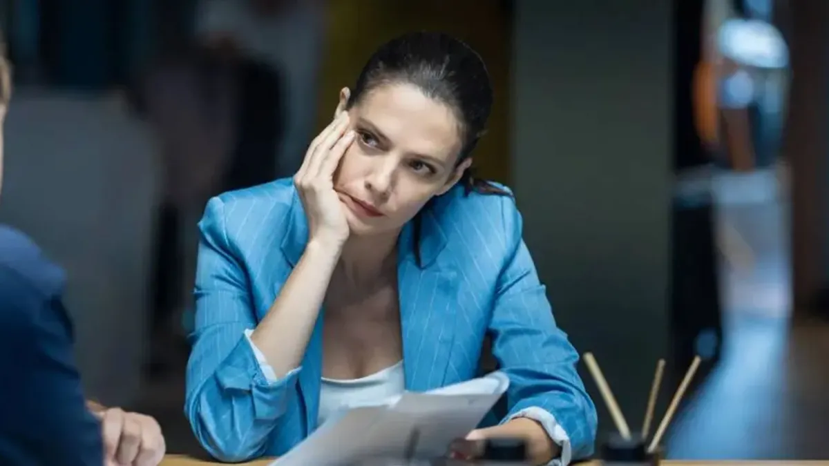 Η Αρετή παρακολουθεί τον Οδυσσέα κατάματα