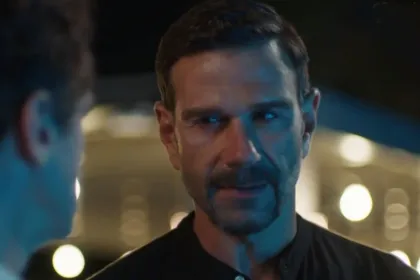 Στιγμιότυπο από το επεισόδιο 12 της σειράς Μια Νύχτα Μόνο