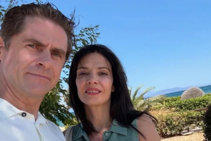 mia nyxta mono lalos lampropoulo