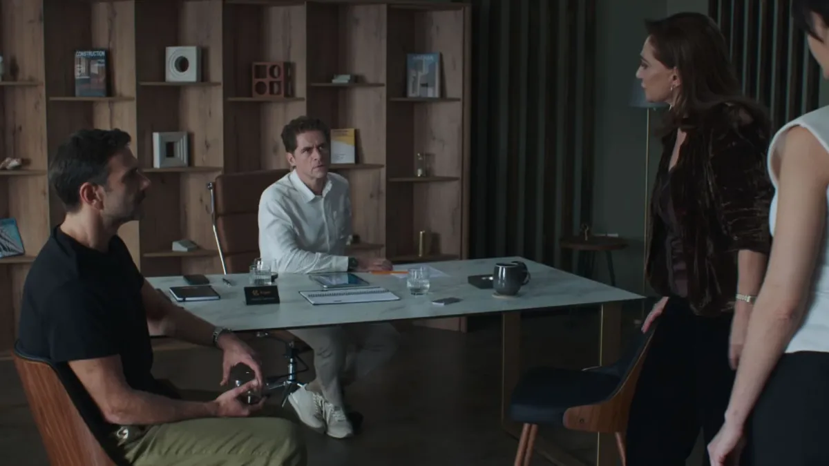 Ο Οδυσσέας και η Αρετή σε έντονη στιγμή στη σειρά «Μια Νύχτα Μόνο»