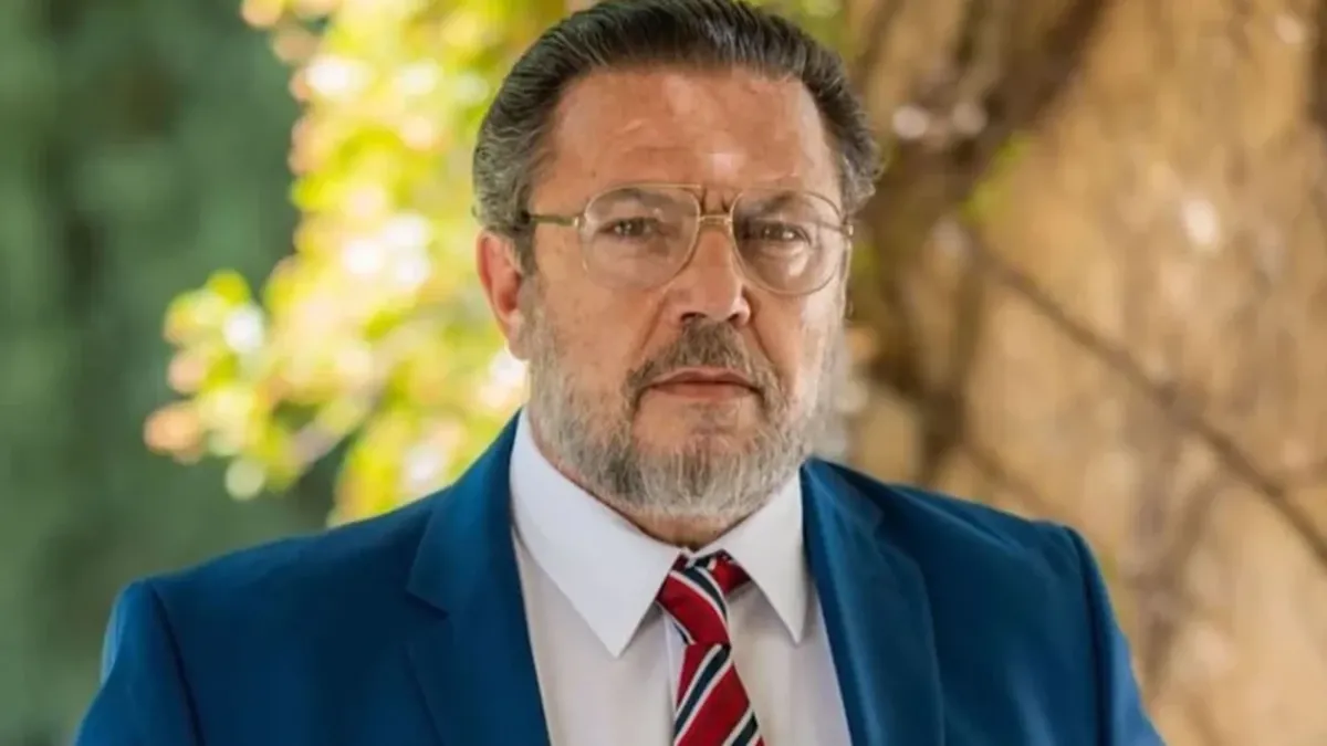 Ο Θεόφιλος παγιδεύει την Άννα στο «Να μ’ αγαπάς» με μια υπογραφή που προκαλεί χάος στις οικογένειες