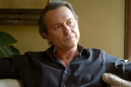 Ο Άγγελος αποκαλύπτει το μυστικό του Λευτέρη και της Φωτεινής στη σειρά Να μ’ αγαπάς