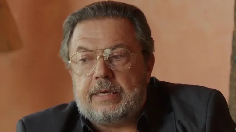 Ο Θεόφιλος στη σειρά «Να μ’ αγαπάς»