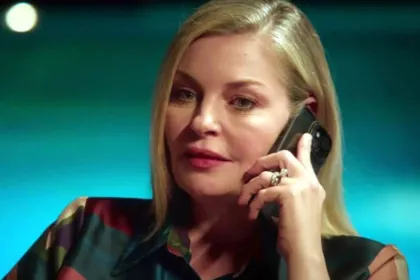 Η Σοφία αποκαλύπτει ότι η Ζωή είναι η μητέρα των διδύμων στη σειρά Να μ’ Αγαπάς