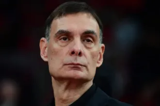 Ο Γιώργος Μπαρτζώκας σε αγώνα της ομάδας του Ολυμπιακού