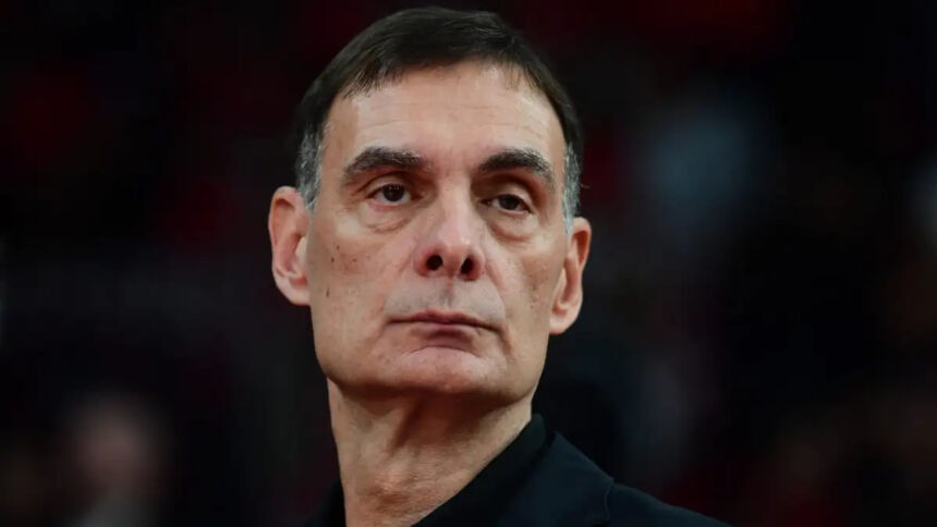 Ο Γιώργος Μπαρτζώκας σε αγώνα της ομάδας του Ολυμπιακού