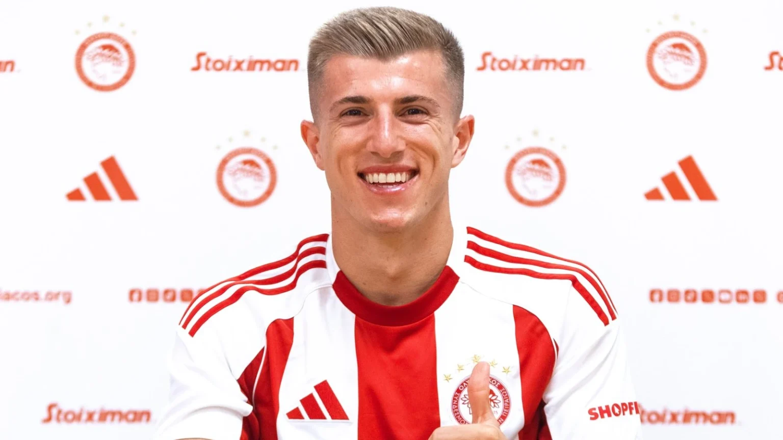 Ολυμπιακός: Νέα εποχή με Κοστίνια – ανανέωσε ως το 2029 ο Πορτογάλος δεξιός μπακ! 1 Ο Κοστίνια ανανεώνει το συμβόλαιό του με τον Ολυμπιακό ως το 2029