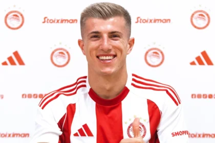 Ο Κοστίνια ανανεώνει το συμβόλαιό του με τον Ολυμπιακό ως το 2029