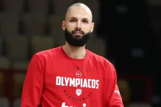 Ο Εβάν Φουρνιέ στην προπόνηση του Ολυμπιακού πριν τον αγώνα με την Παρί