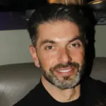 Ο Παντελής Παντελίδης σε παλαιότερη εμφάνισή του σε πίστα νυχτερινού κέντρου