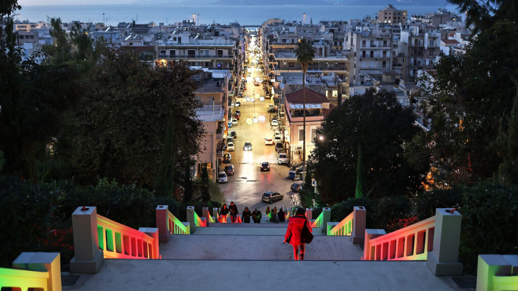 Συναγερμός στην Πάτρα – 50χρονος εντοπίστηκε νεκρός σε πολυκατοικία 2 patra