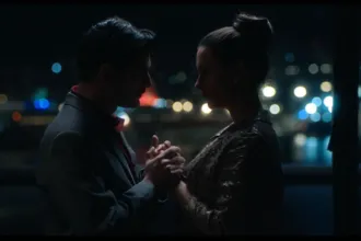 Σκηνή από το επεισόδιο 17 της σειράς Porto Leone με έντονες ανατροπές