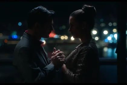 Σκηνή από το επεισόδιο 17 της σειράς Porto Leone με έντονες ανατροπές