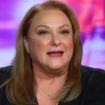 Ρένια Λουιζίδου σε συγκινητική στιγμή σε συνέντευξη για την πορεία της.