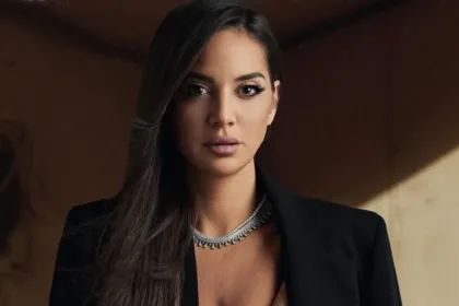 Η Ρία Ελληνίδου σε πρόσφατη live εμφάνιση.