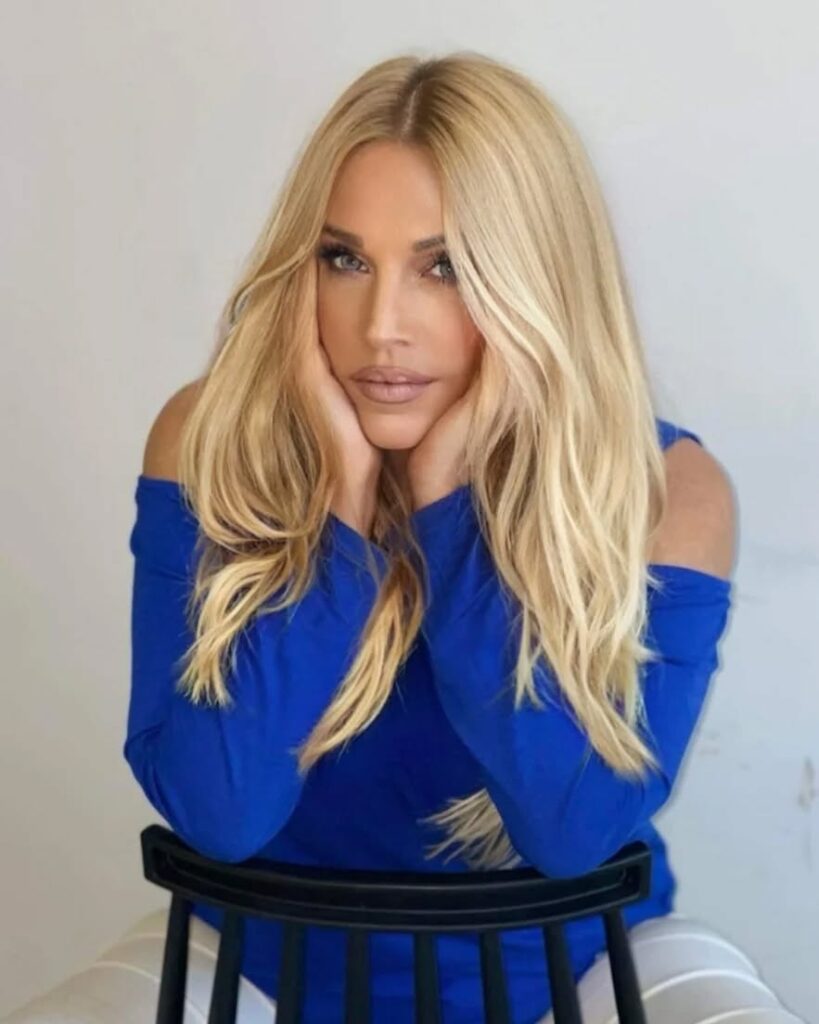 Σαμπρίνα: Η ξανθιά καλλονή που έγραψε ιστορία και “άναβε φωτιές” στις πίστες! 4 sabrinatserkanou 1667056968 2959810831823441514 1340703053